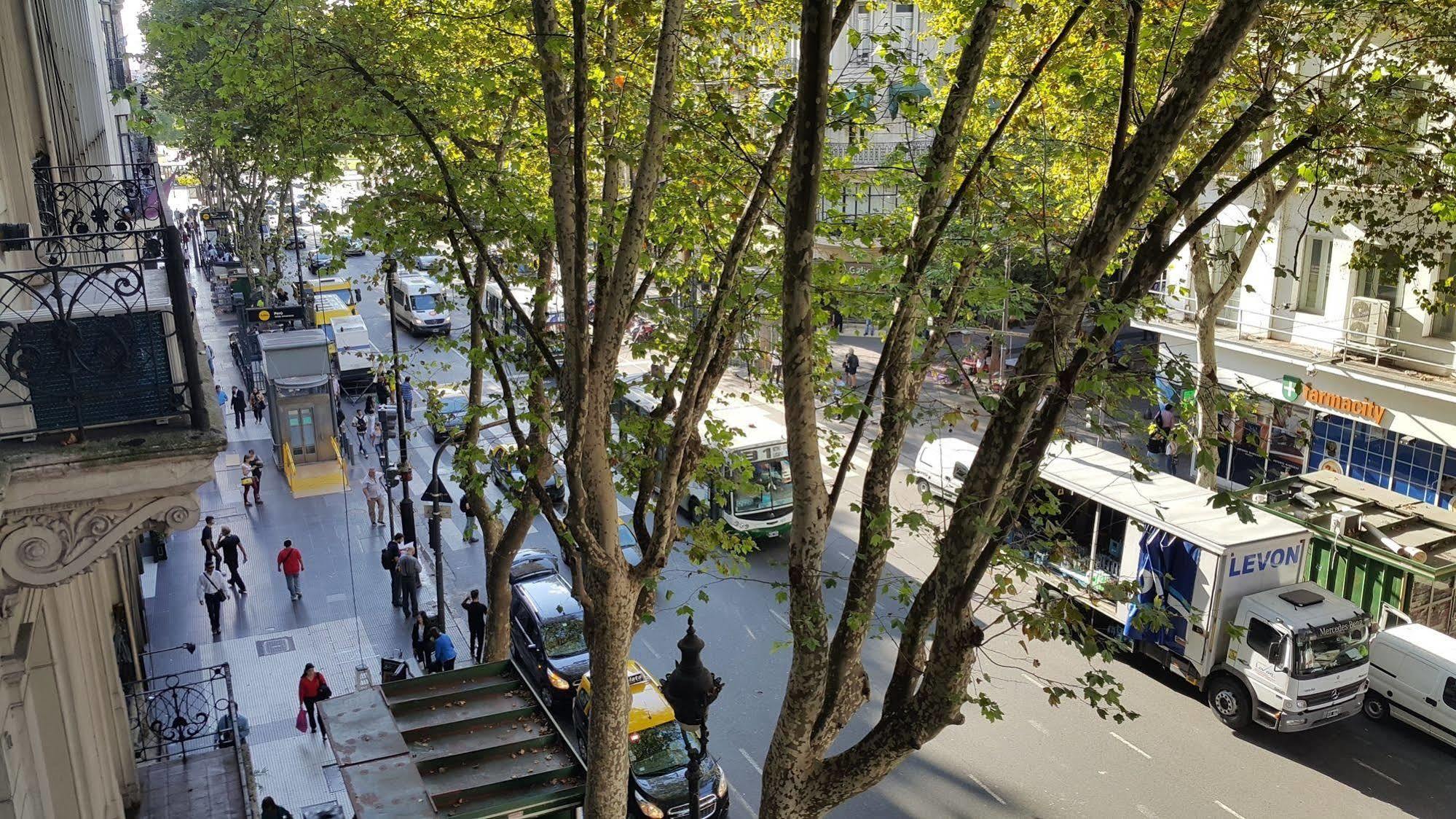 Hotel Avenida Buenos Aires Exterior photo